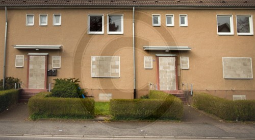 Zugemauerte Fenster und Tueren | Walled windows and doors