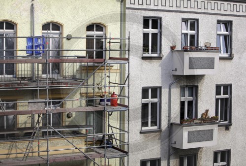 Sanierung der Fassade  |  Restoration of a facade