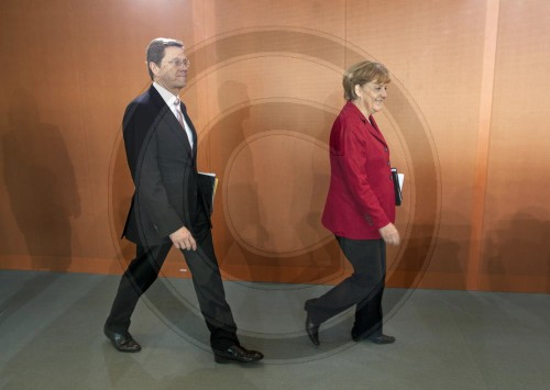 Merkel Westerwelle im Laufschritt | Merkel and Westerwelle on the run