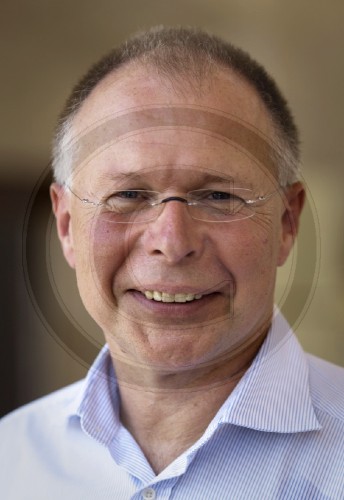 Dr. Hans-Joachim PREUSS