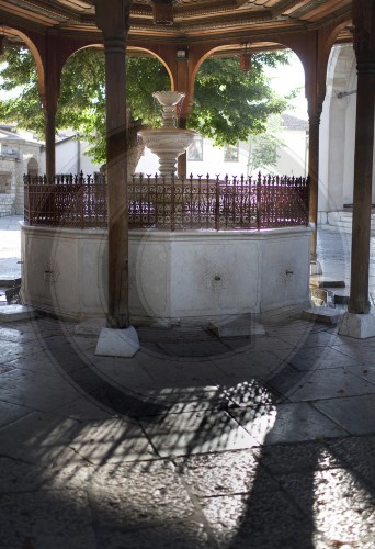 Brunnen der Gazi Husrev Begs Mosque in Sarajewo | Well of Gazi Husrev Beg Mosque in Sarajevo