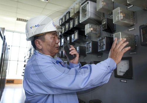 Arbeiter im Heizkraftwerk in der Mongolei|Workers in a thermal power station in Mongolia