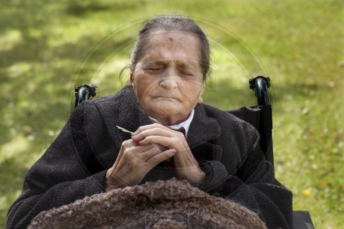Portraet einer alten Frau | Portrait of an old woman