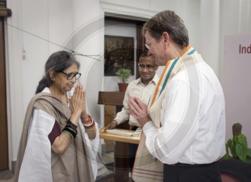 Westerwelle besucht den Gandhi-Schrein in Neu Delhi