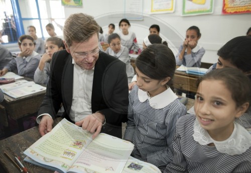 Westerwelle besucht Schule in Gaza