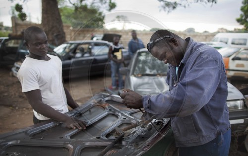 Autowerkstatt in Afrika