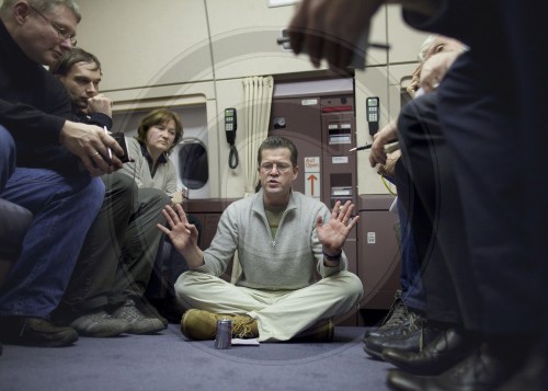 Guttenberg reist nach Afghanistan|Guttenberg traveling to Afghanistan