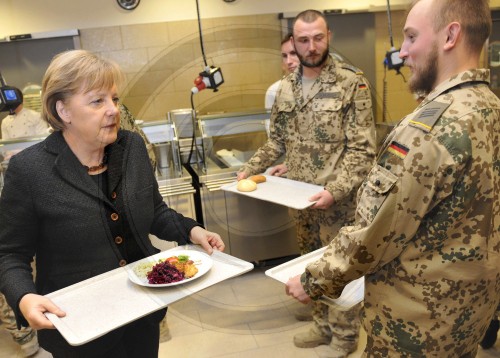 Bundeskanzlerin Angela Merkel besucht Afghanistan|Chancellor Angela Merkel visiting Afghanistan