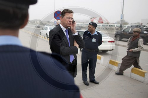 WESTERWELLE strandet  in Pakistan