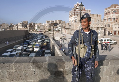 Soldat in Sanaa | Soldier in Sana'a