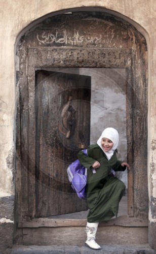 Schulkind in Sanaa | School child in Sana'a