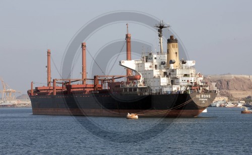 Hafenszene in Aden | Harbor scene in Aden