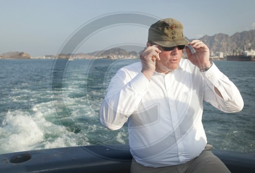 Hafenrundfahrt Niebel im Jemen | Niebel on harbor cruise in Yemen