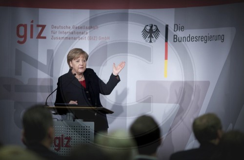 MERKEL besucht GIZ