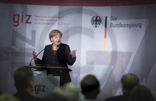MERKEL besucht GIZ