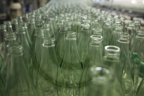 Mehrwegflaschen | Returnable bottles