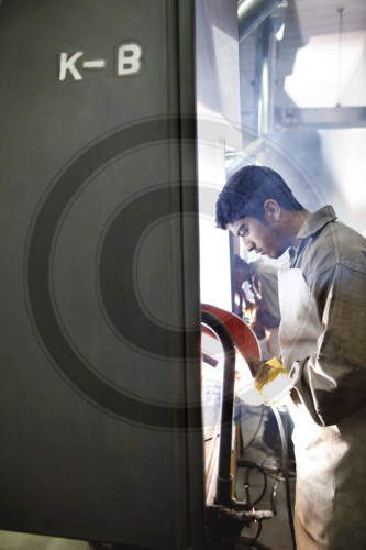 Maschinenschlosser an der der Kabul Mechanical Institute|Machinist at the Kabul Mechanical Institute