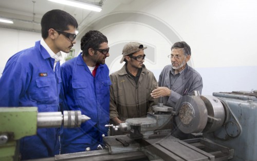 Maschinenschlosser an der der Kabul Mechanical Institute|Machinist at the Kabul Mechanical Institute