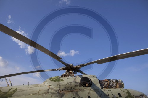 Verschrotteter Hubschrauber Kunduz|Scrapped helicopter in Kunduz