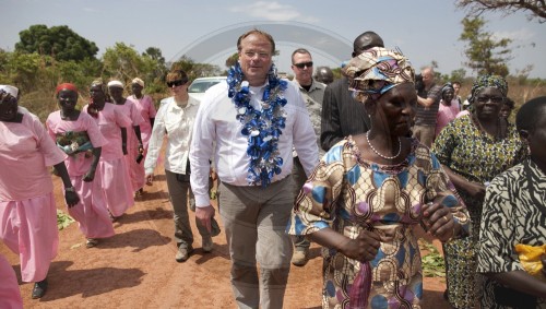 BM Niebel besucht den Suedsudan