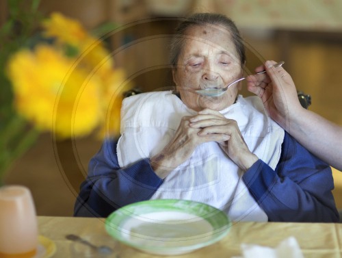 Old woman eating in a nursing home. Wermelskirchen, Germany. 14.06.2011. MODEL RELEASE available.
