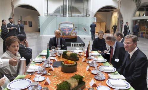 Guido WESTERWELLE , FDP , Bundesaussenminister und Patricia Espinosa Cantellano
