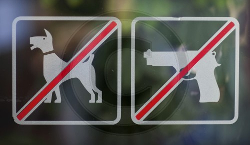 keine Waffen, keine Hunde|No weapons, no dogs