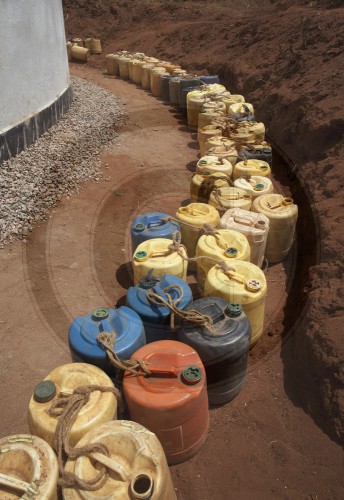 Wasserprojekt in Kenia|Water project in Kenya