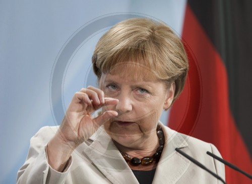So viel - oder so wenig? Merkel erlaeutert die Schuldenkrise