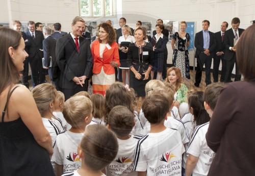 WESTERWELLE besucht Deutsche Schule Bratislava