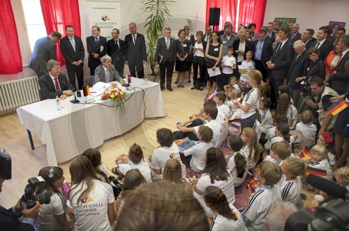 WESTERWELLE besucht Deutsche Schule Bratislava