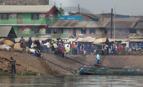 Verschmutzter Viktoriasee in Kampala, Uganda