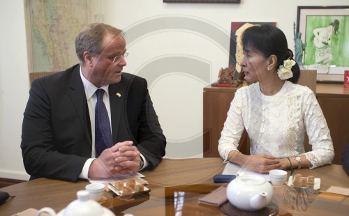 Niebel trifft Aung San Suu Kyi