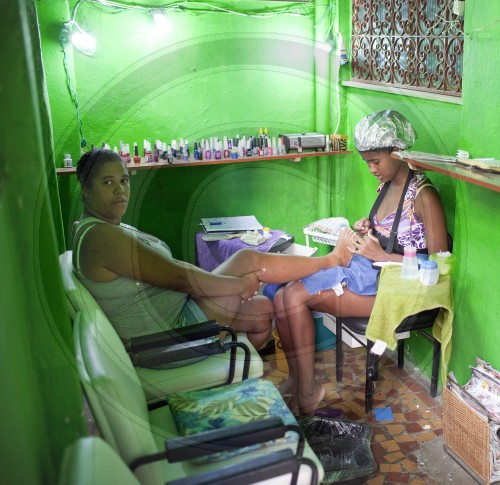 Schoenheitssalon in der Favela Mangueira