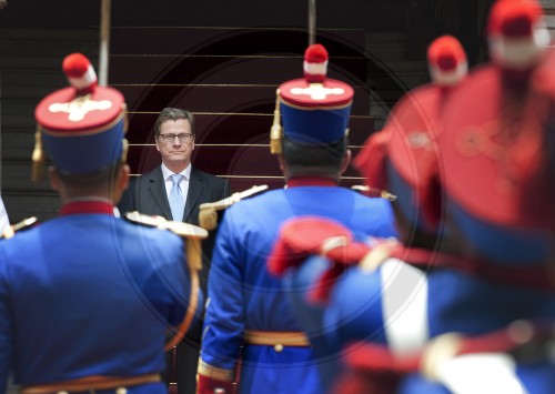 Militaerischen Ehren fuer Westerwelle in Peru