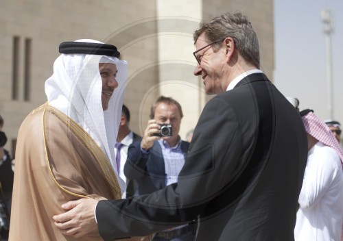 Guido WESTERWELLE , FDP , Bundesaussenminister und Abdul Latif Al-Zayani