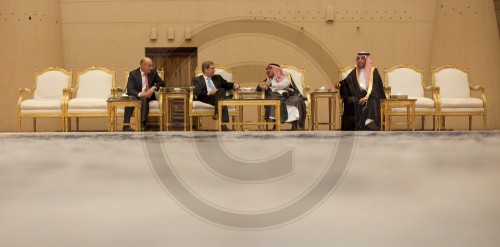 Guido WESTERWELLE , FDP , Bundesaussenminister und Alaudeen A. Alaskary, Chef des Protokolls im Königreich Saudi-Arabien