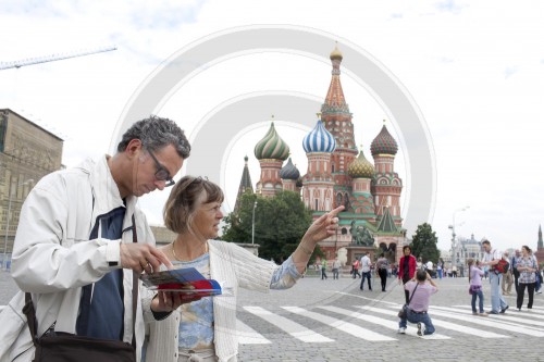 Touristen auf dem rotem Platz