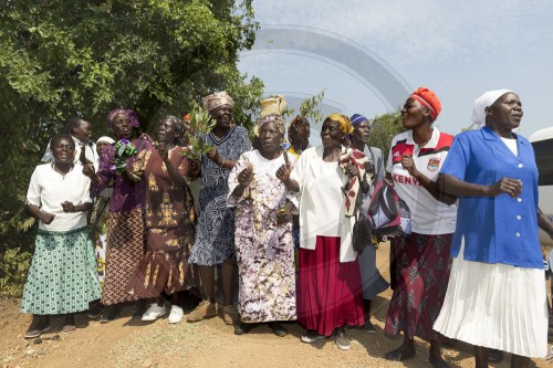 Frauen singen in Kenia