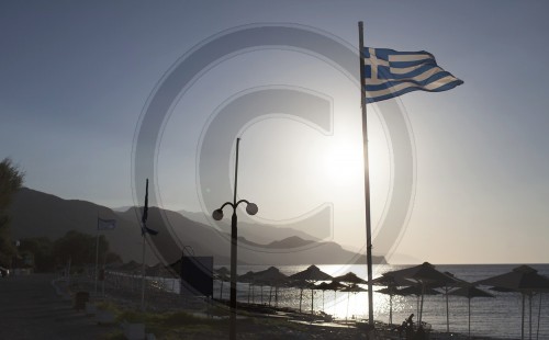 Griechische Flagge am Strand
