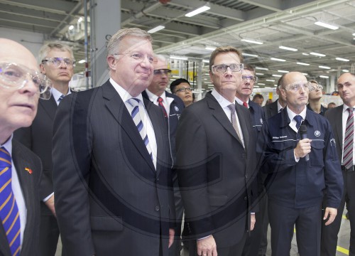 Guido WESTERWELLE , FDP , Bundesaussenminister besucht BMW in Shenyang, China