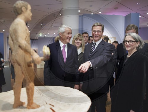 Westerwelle eroeffnet Ausstellung