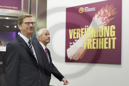 Westerwelle eroeffnet Ausstellung