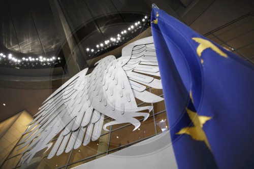 Adler mit Europaflagge