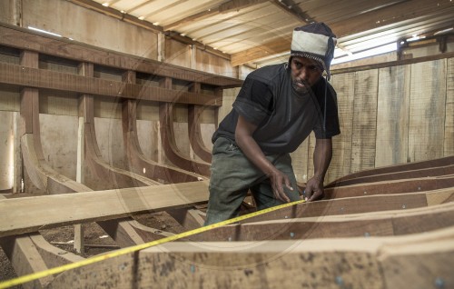 Bootsbauer in Mauretanien