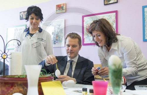 Daniel Bahr besucht Pflegeeinrichtung