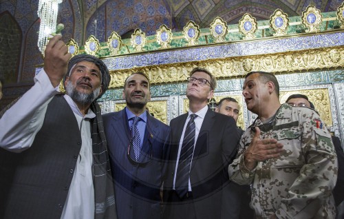 Westerwelle besucht Blaue Moschee in Masar-e Sharif