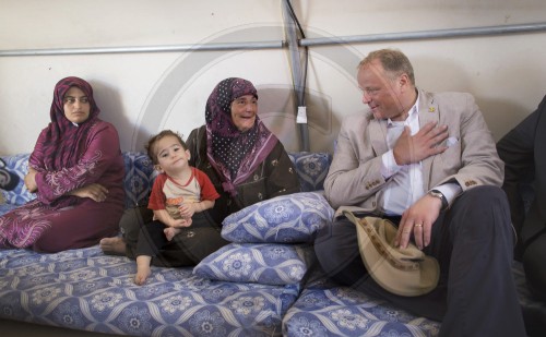 Niebel besucht Fluechtlingslager in der Tuerkei