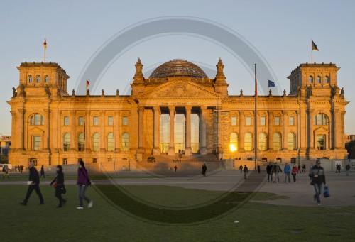 Reichstag bei Sonnenuntergang