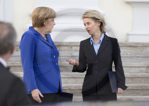 Merkel, von der Leyen